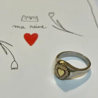 Give love ! Hier j’ai donner du bonheur à quelques personnes !!! je leur ai fait les bagues qu’ils attendaient, ils etaient heureux , et moi aussi du coup ! Et en plus ils m’ont payé pour ça … elle est pas belle la vie ?
#artisandamour #bijouxfaitmain #plaisirsoffrir #joiederecevoir #givelove